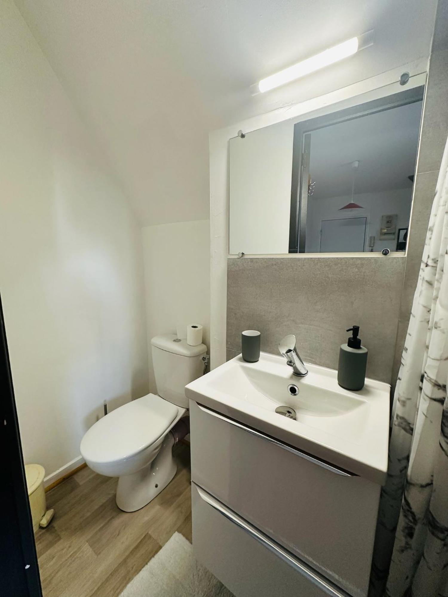 Studio 12 Proche Centre Ville Avec Wifi Parking تروي المظهر الخارجي الصورة